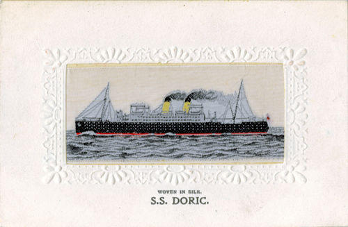 Ocean liner making waves from right to left, with two funnels and two masts